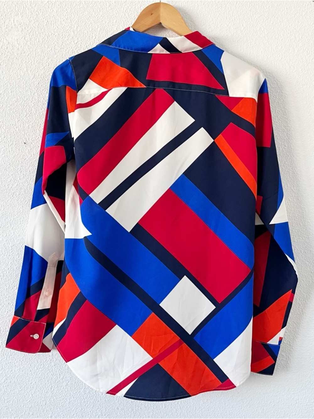Lauren Ralph Lauren Classic Fit Print Crepe Button Down Long Sleeve Satin Shirt - Picture 9 of 10
